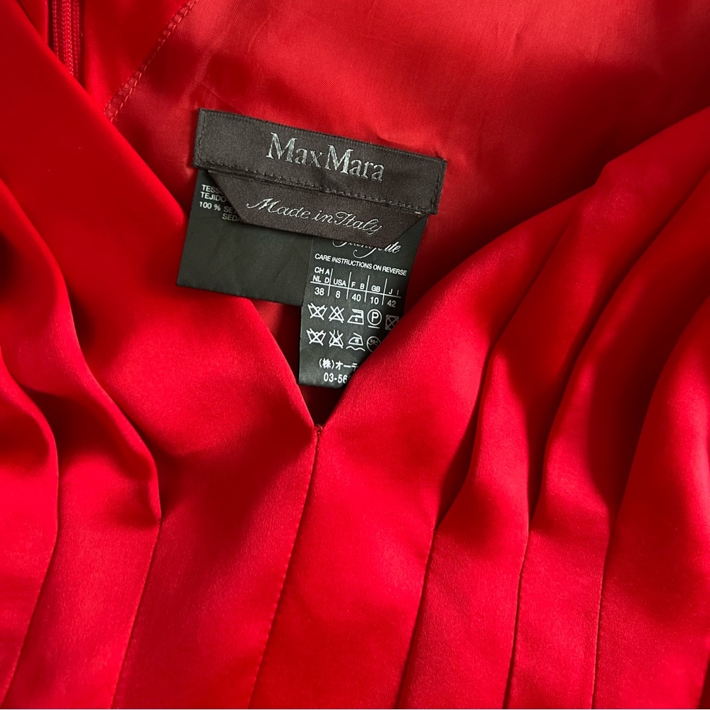 Valentines Day Special! Gorgeous Red Silk Dress - US size 8. French size 40